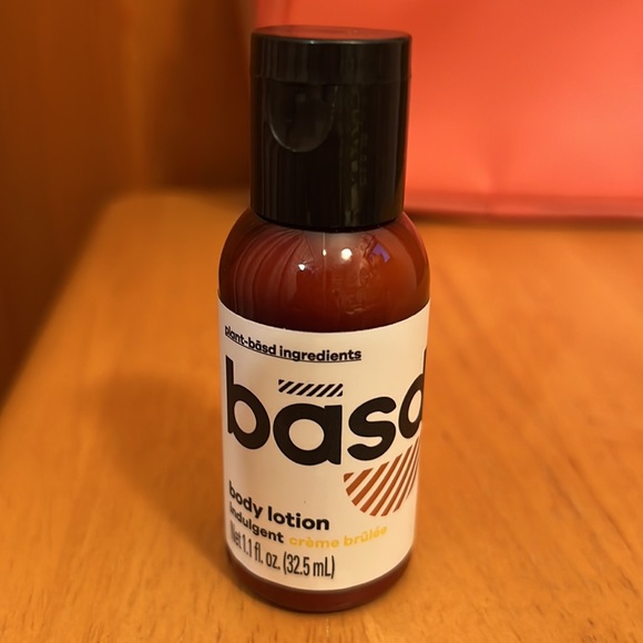 NIB 7 Products  Bundle plus new bag - Picture 8 of 11